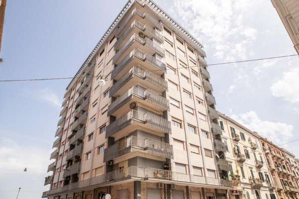 Foto Appartamento in vendita a Taranto