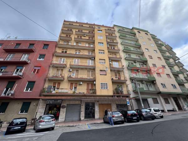 Foto Appartamento in vendita a Taranto