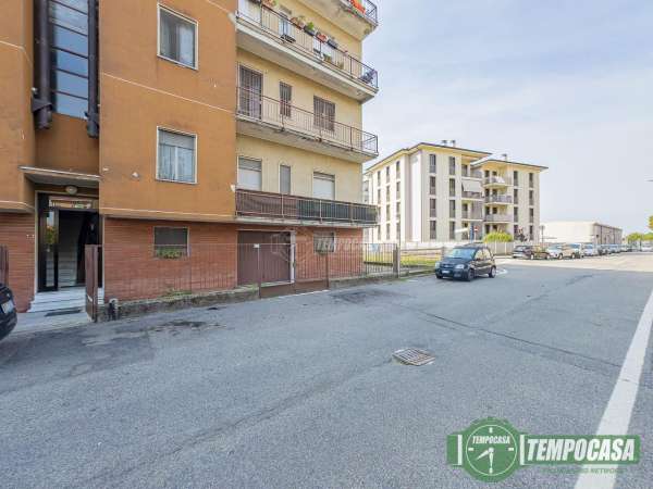 Foto Appartamento in vendita a Tavazzano Con Villavesco