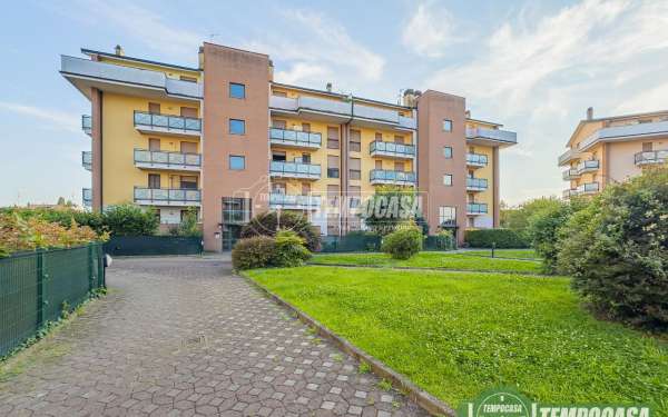 Foto Appartamento in vendita a Tavazzano Con Villavesco