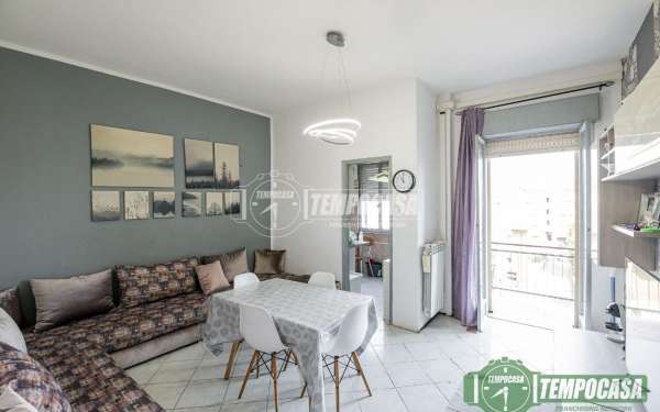 Foto Appartamento in vendita a Tavazzano Con Villavesco