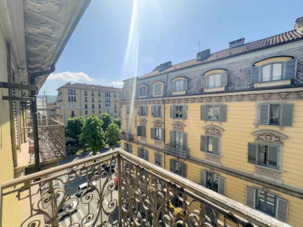 Foto Appartamento in vendita a Torino