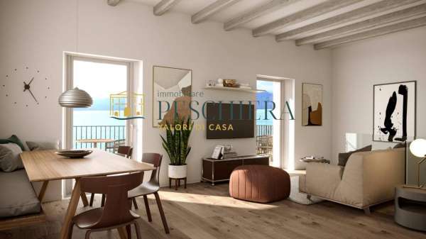 Foto Appartamento in vendita a Torri Del Benaco