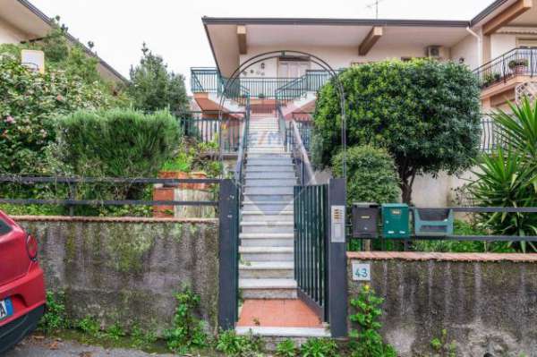 Foto Appartamento in vendita a Trecastagni