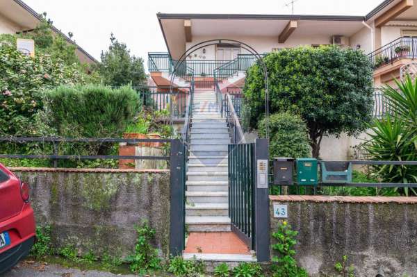 Foto Appartamento in vendita a Trecastagni