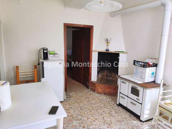 Foto Appartamento in vendita a Urbino