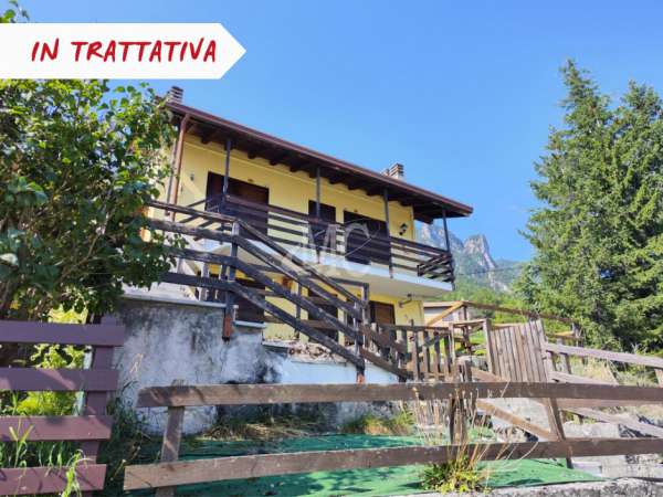 Foto Appartamento in vendita a Vallarsa
