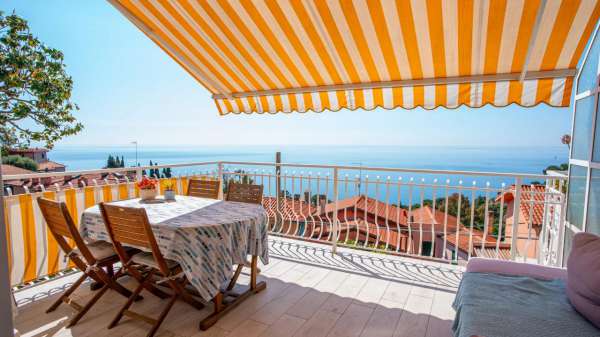 Foto Appartamento in vendita a Ventimiglia