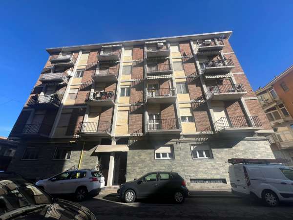 Foto Appartamento in vendita a Vercelli