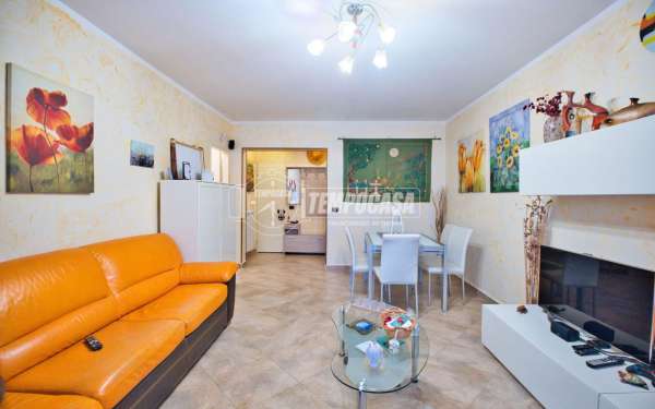 Foto Appartamento in vendita a Vercelli