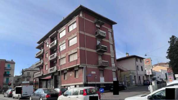 Foto Appartamento in Vendita a Verona Santa Lucia