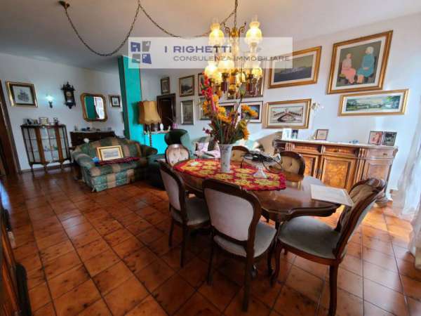 Foto Appartamento in Vendita a Verona Saval