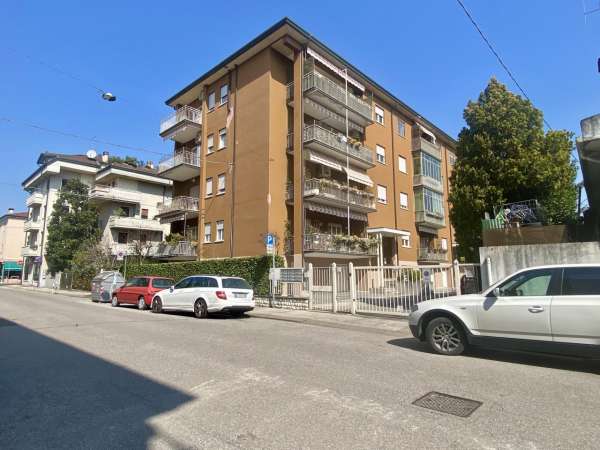 Foto Appartamento in vendita a Vicenza