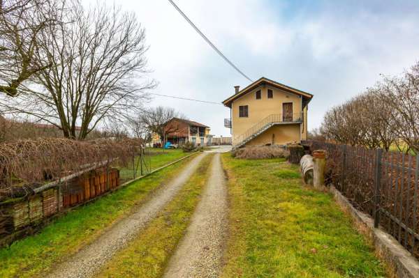 Foto Appartamento in vendita a Villanova D'Asti