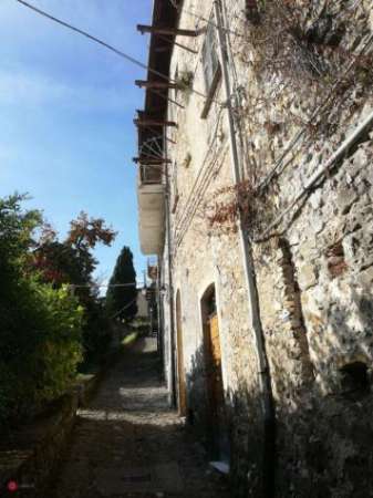 Foto Appartamento in Vendita in Castiglione del Terziere a Bagnone