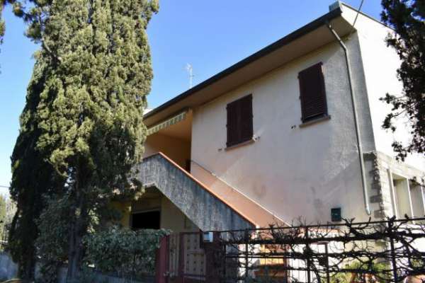Foto APPARTAMENTO INDIPENDENTE di 4 vani e di 100 mq (GAMBASSI TERME) rif. G 150