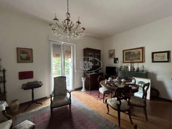 Foto APPARTAMENTO INDIPENDENTE di 5 vani e di 125 mq (REGGELLO - reggello) rif. V-2233
