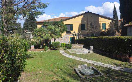 Foto Appartamento indipendente in Vendita, 5 Locali, 2 Camere, 120 mq