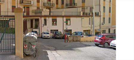 Foto Appartamento indipendente in Vendita, pi� di 6 Locali, 190 mq (C