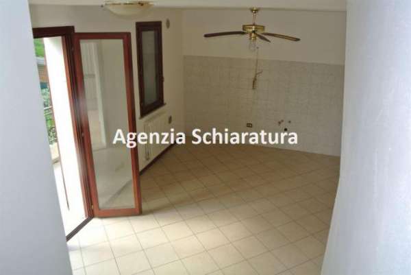 Foto APSELLA NOSTRA ESCLUSIVA VENDESI APPARTAMENTO INDIPENDENTE POSTO AL PIANO SECONDO CON MANSARDA