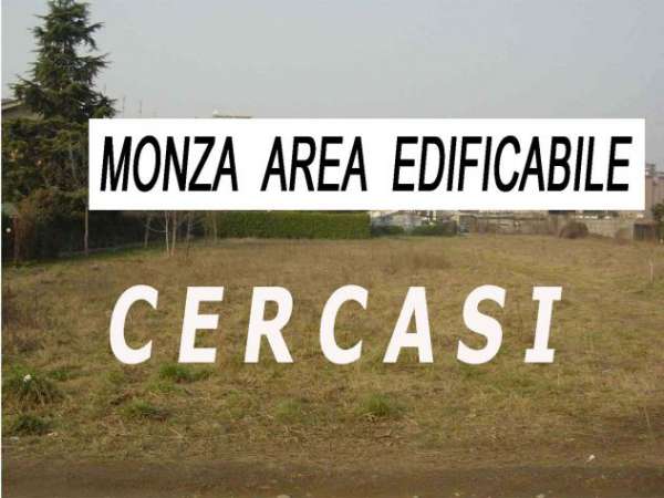 Foto area edificabile o intero stabile , posizione centrale