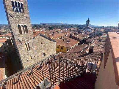 Foto Attico in Vendita, 6 Locali, 3 Camere, 220 mq (SARZANA)