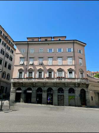 Foto Attico in vendita a Trieste