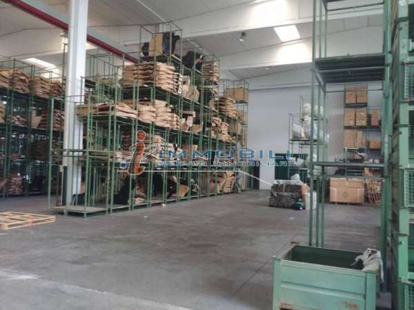 Foto Attivit� commerciale in Vendita a Opera