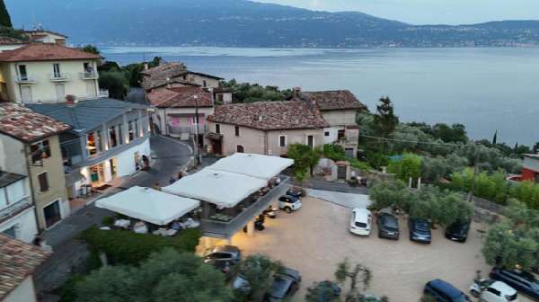 Foto Attivit� commerciale in Vendita a Toscolano-Maderno