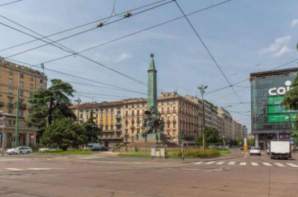 Foto Attivit  / Licenza di 127 m con 3 locali in vendita a Milano
