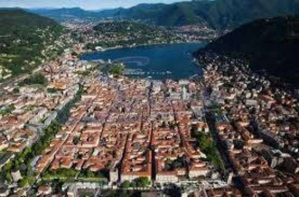 Foto Attivit  / Licenza di 95 m con 3 locali in vendita a Como