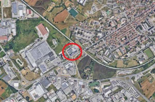Foto Attivit  commerciale a Perugia - Rif. 11536