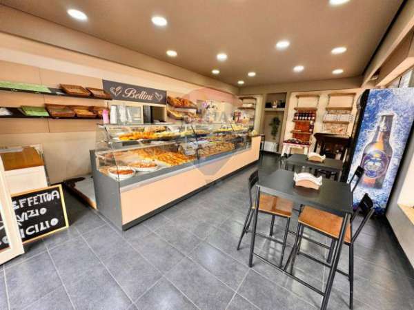 Foto Attivit Commerciale in vendita a Valverde