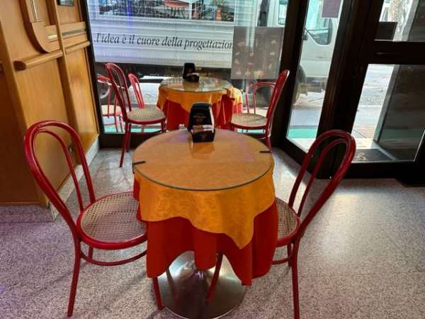Foto Bar - Pub e Locali notturni in Vendita a Milano Majno