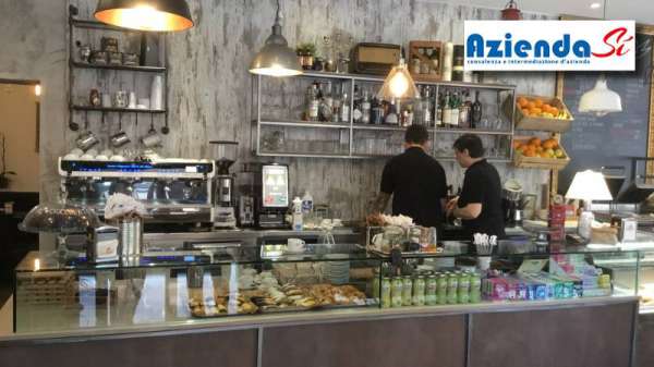 Foto Bar - Pub e Locali notturni in Vendita a Verona via Selinunte
