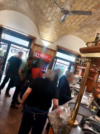 Foto bar gastronomia fredda/calda zona colosseo  cedo in vendita