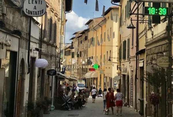 Foto Bar in vendita a Poggibonsi