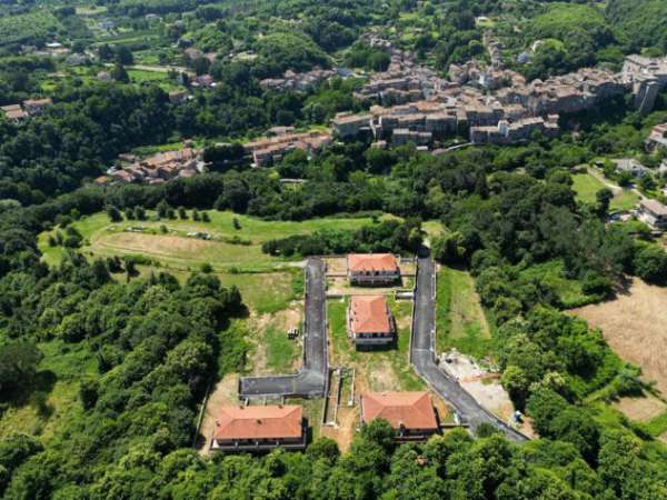 Foto Bassano Romano Villini in quadrifamiliare