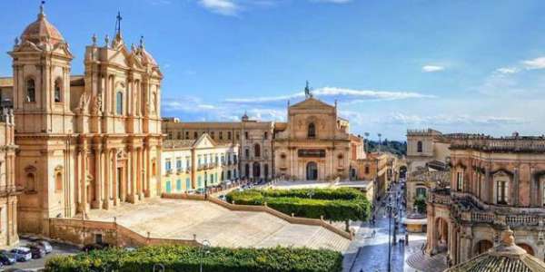 Foto Bed & Breakfast in vendita a Noto