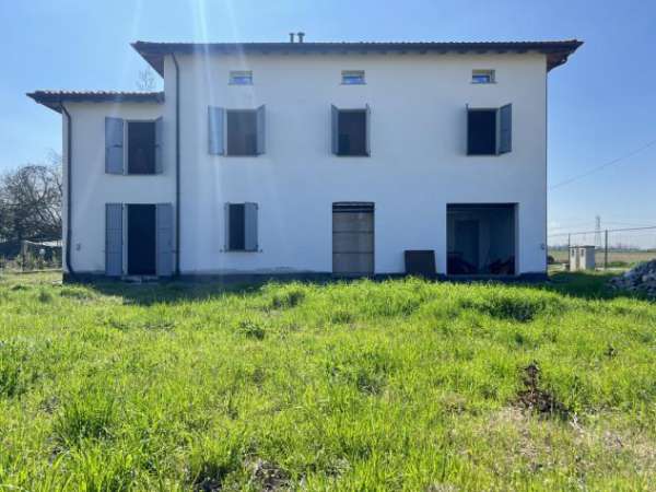 Foto Bifamiliare in vendita a Crevalcore