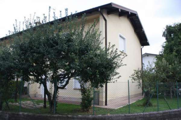 Foto Bifamiliare in vendita a Pontida