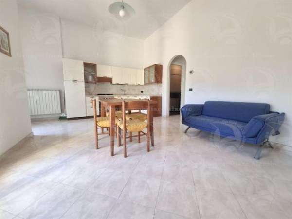 Foto Bilocale con spazio esterno  e posto auto