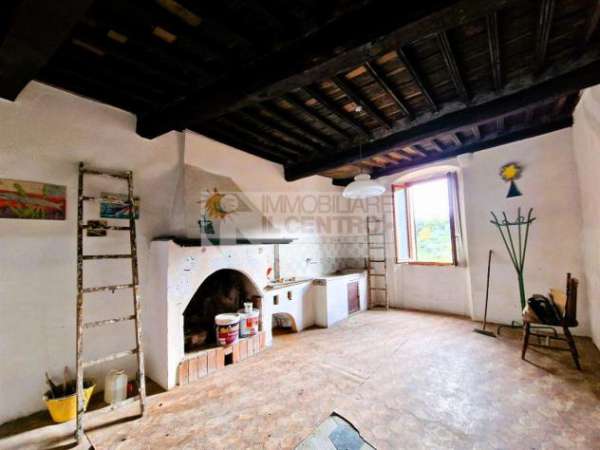 Foto Bilocale da ristrutturare nel borgo.