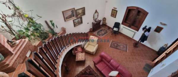 Foto BONAGIA � Villa libera su 4 lati al P.T. + 1p. - 260mq ca. su lotto di 1.500mq ca. - 5 vani + acc. + veranda + dependance. Ottime rifiniture. Euro 35