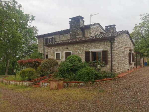 Foto BORGO S LORENZO VILLA MQ 500 PARCO PISCINA