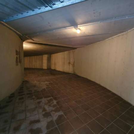 Foto Box / Garage di 50 m in vendita a Torino