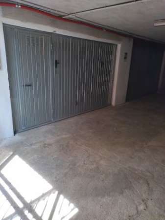 Foto Box adiacente stazione ferroviaria