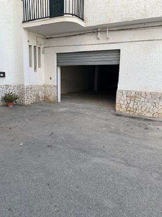 Foto BOX AUTO AMPIO E FUNZIONALE