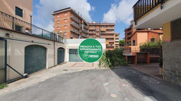Foto Box in vendita a Andora