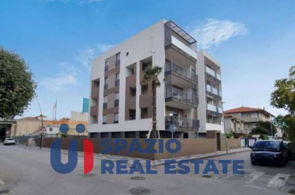 Foto Box in vendita a Montesilvano - 1 locale 17mq